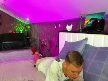 flaming_hotty – webcam model profile photo Image 9