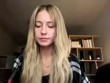 informal_ – webcam model profile photo Image 14