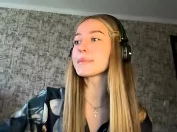 informal_ – webcam model profile photo Image 5