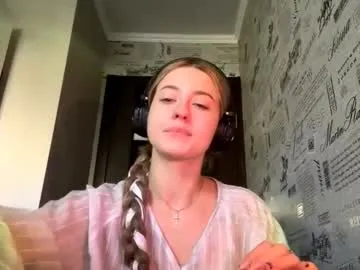 informal_ – webcam model profile photo Image 7