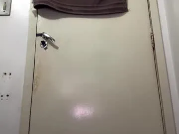 _sirine_ – webcam model profile photo Image 11