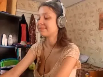 funny_blondi – webcam model profile photo Image 5