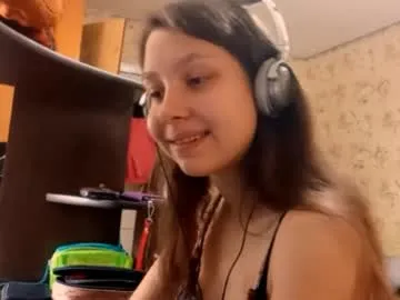 funny_blondi – webcam model profile photo Image 7