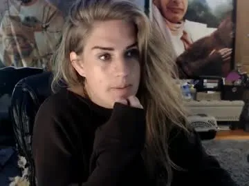 sigmasian – webcam model profile photo Image 10