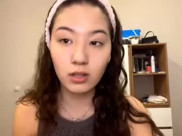 mon1_day – webcam model profile photo Image 11