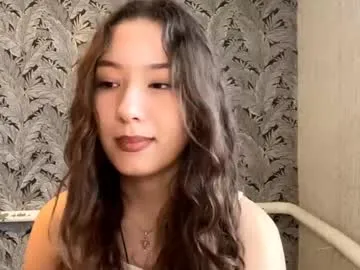 mon1_day – webcam model profile photo Image 5