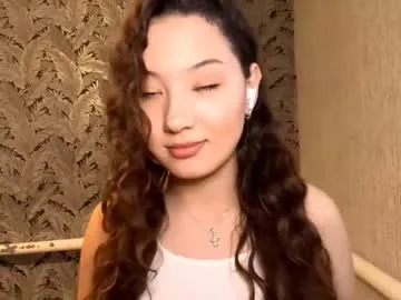 mon1_day – webcam model profile photo Image 7