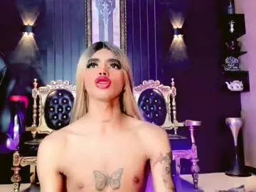 lustyaura – webcam model profile photo Image 12