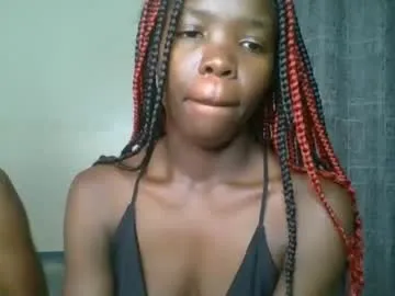 LucinderLush – webcam model profile photo Image 11