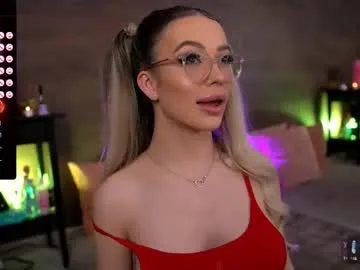 bright_diamonds_054 – webcam model profile photo Image 2