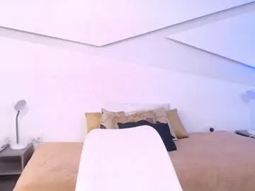 nikky_210720 – webcam model profile photo Image 9