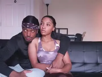 elannand – webcam model profile photo Image 11