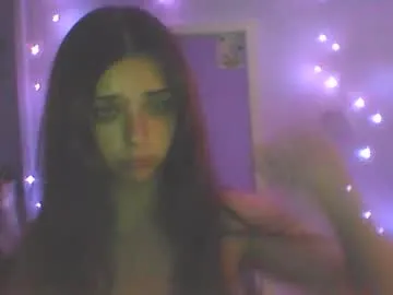 bella_hamilton – webcam model profile photo Image 4