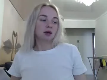 shantallmilf – webcam model profile photo Image 2