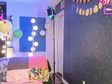 little_effy18_ – webcam model profile photo Image 11