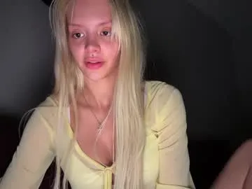 nooniemoon – webcam model profile photo Image 18