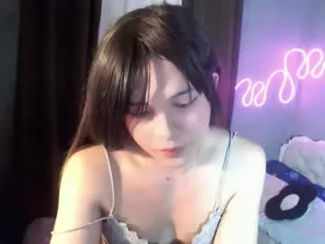 milly_shy – webcam model profile photo Image 3