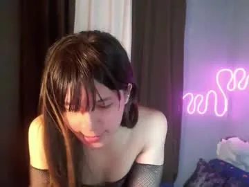 milly_shy – webcam model profile photo Image 5