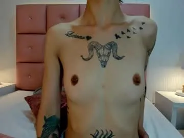 hotfallingdevil – webcam model profile photo Image 4