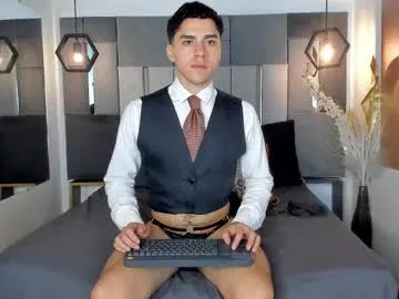 playhard054 – webcam model profile photo Image 4