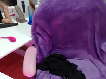 greatcoincidence – webcam model profile photo Image 9