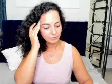 bright_diamonds_054 – webcam model profile photo Image 6