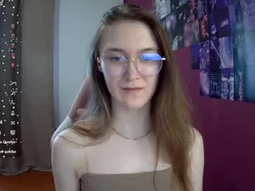 doublesees – webcam model profile photo Image 3