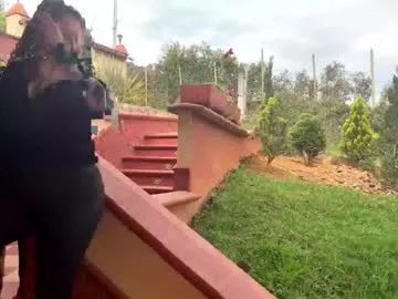 little_irene – webcam model profile photo Image 4