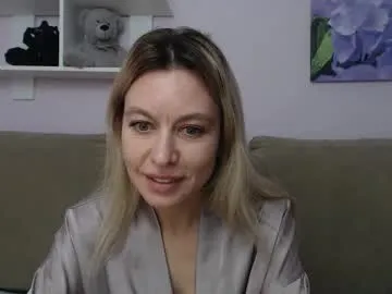 juliabeautiful – webcam model profile photo Image 2