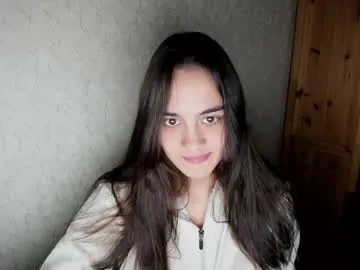 Yasminegirl – webcam model profile photo Image 5