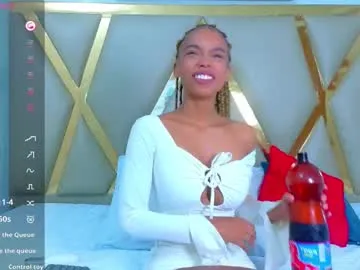 rosannaking – webcam model profile photo Image 8