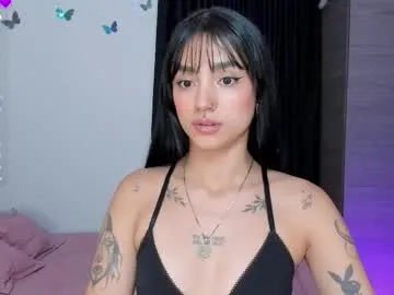 little_effy18_ – webcam model profile photo Image 4