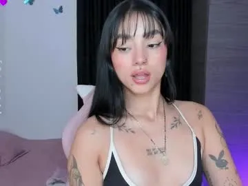 little_effy18_ – webcam model profile photo Image 5