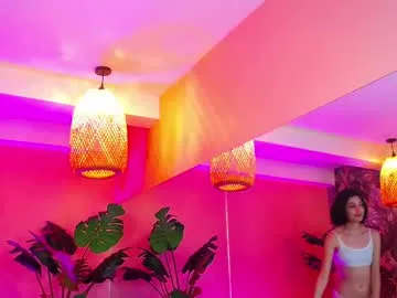 lola_creamy Image 18