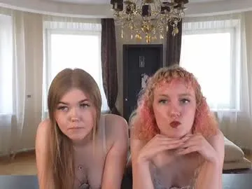 lisa_art – webcam model profile photo Image 2