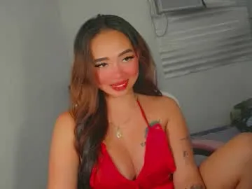 avrillemell – webcam model profile photo Image 14