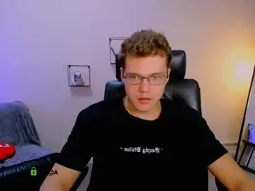 naughtymaeve – webcam model profile photo Image 10