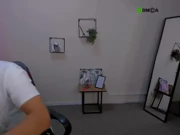 naughtymaeve – webcam model profile photo Image 8