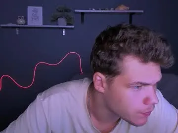 naughtymaeve – webcam model profile photo Image 9