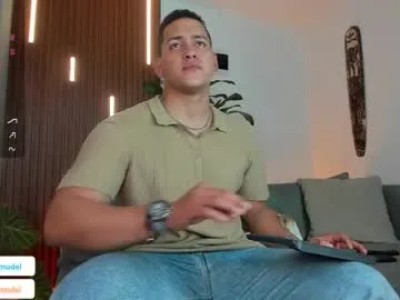 sigmasian – webcam model profile photo Image 13