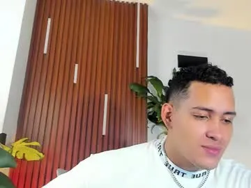 sigmasian – webcam model profile photo Image 14