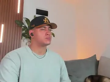 sigmasian – webcam model profile photo Image 9