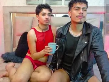 single_fox_4u – webcam model profile photo Image 5