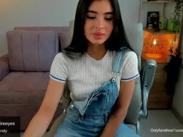lucia_sandy Image 18