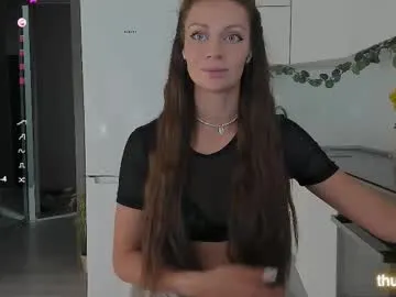 little_effy18_ – webcam model profile photo Image 5