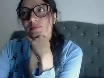 dee_nise – webcam model profile photo Image 8