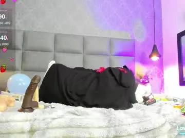 girl_mila – webcam model profile photo Image 15