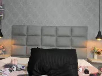 girl_mila – webcam model profile photo Image 4