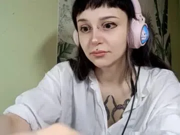 varenka_ivanova22 – webcam model profile photo Image 8