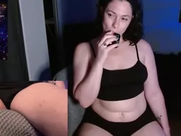 klitores – webcam model profile photo Image 2